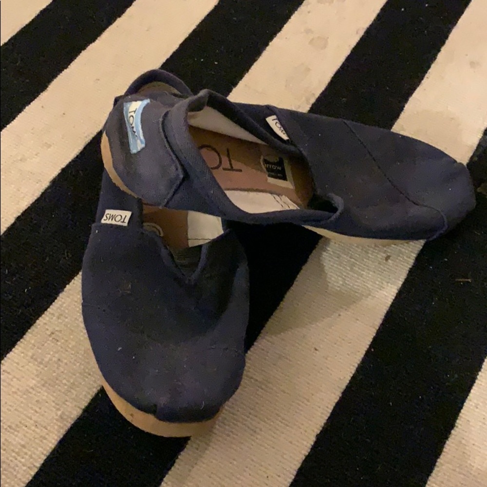 Navy Toms